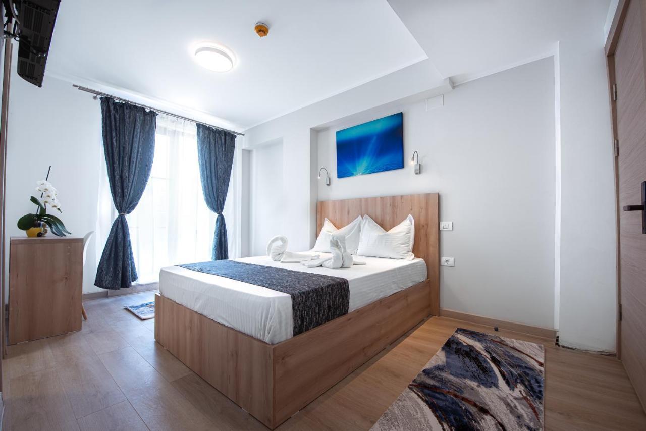 Polu-X Hotel Vama Veche Luaran gambar