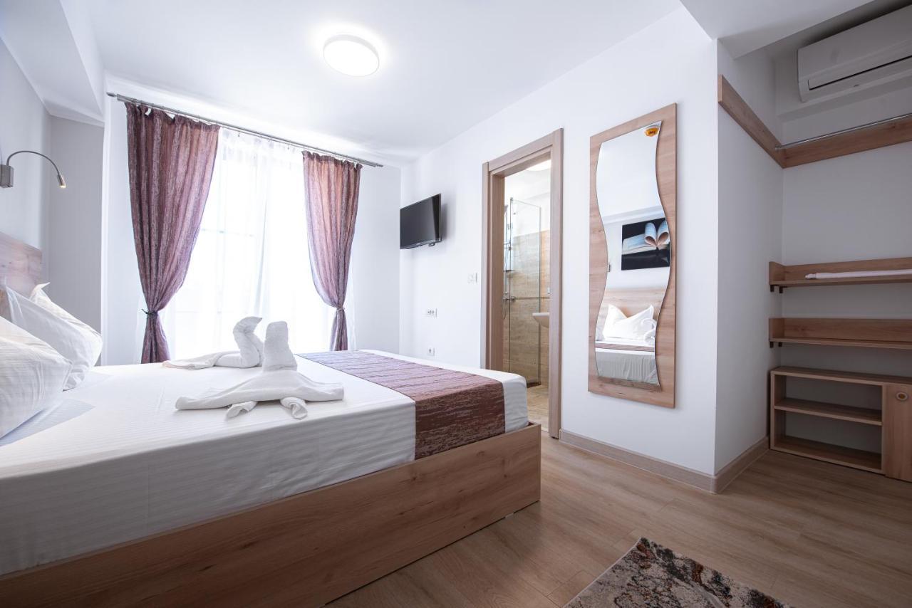 Polu-X Hotel Vama Veche Luaran gambar